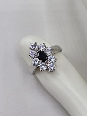 Swarovski Crystal Elements Silver Floral Ring Black Clear Size 6.75 Flower Prom